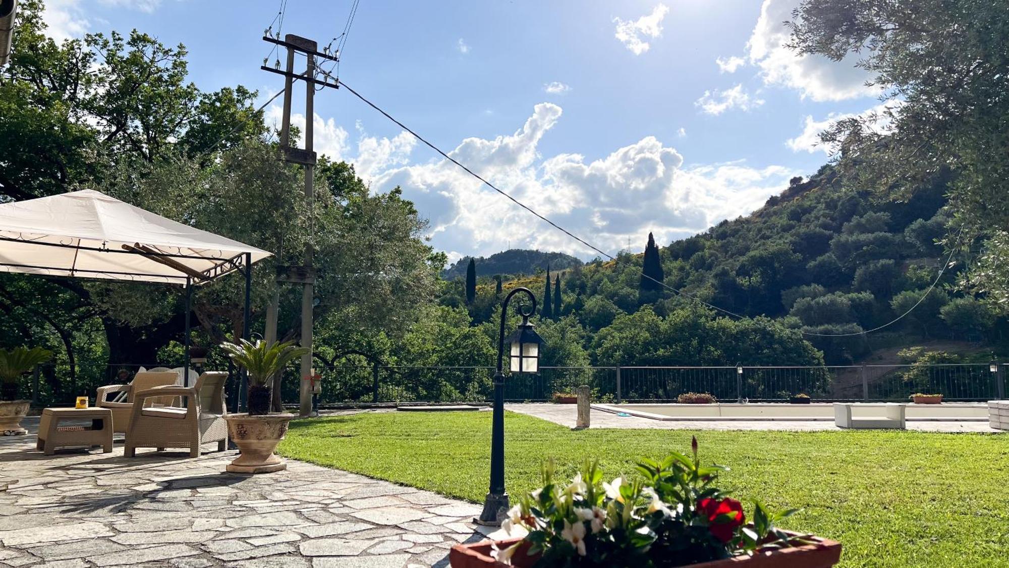 Giardino Sul Fiume Lejlighed Ascoli Piceno Eksteriør billede